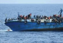 ଆଣ୍ଡାମାନ ସାଗରରେ ଡଙ୍ଗା ବୁଡ଼ି ଯିବାରୁ ୨୫୦ ଜଣ ନିଖୋଜ ।